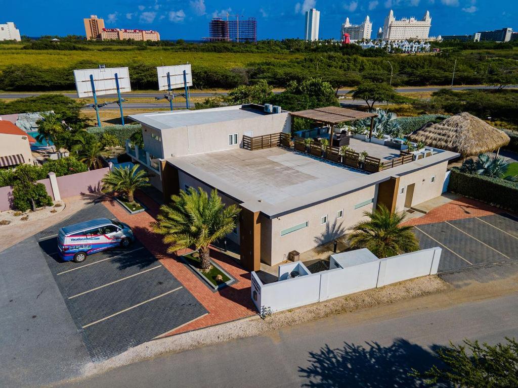 Koyari Modern Condos 9Br 7Ba Sleeps 26 W/ Pool And Roof Deck Palm Beach Екстер'єр фото