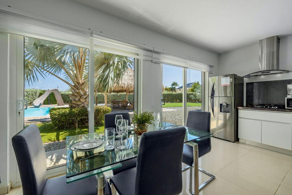 Koyari Modern Condos 9Br 7Ba Sleeps 26 W/ Pool And Roof Deck Palm Beach Екстер'єр фото