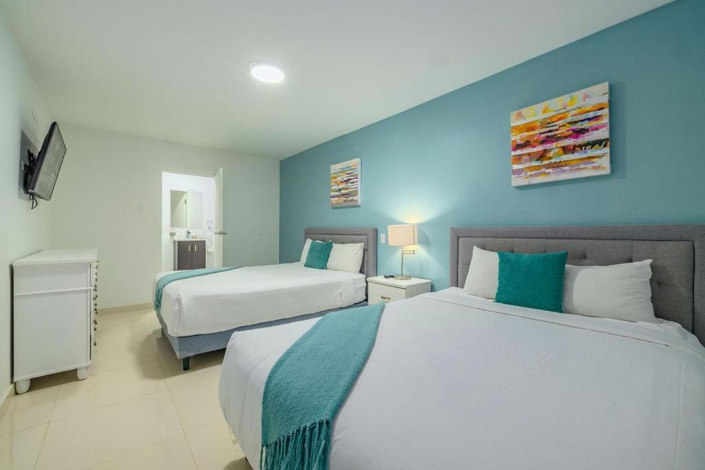 Koyari Modern Condos 9Br 7Ba Sleeps 26 W/ Pool And Roof Deck Palm Beach Екстер'єр фото
