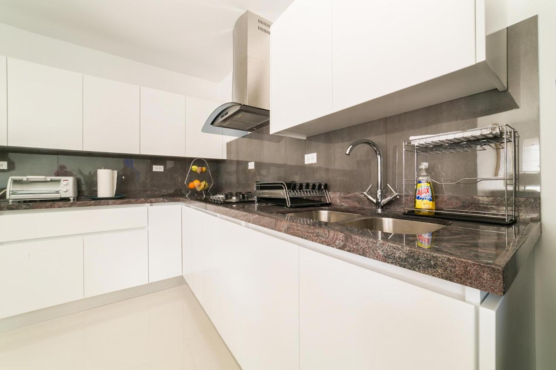 Koyari Modern Condos 9Br 7Ba Sleeps 26 W/ Pool And Roof Deck Palm Beach Екстер'єр фото