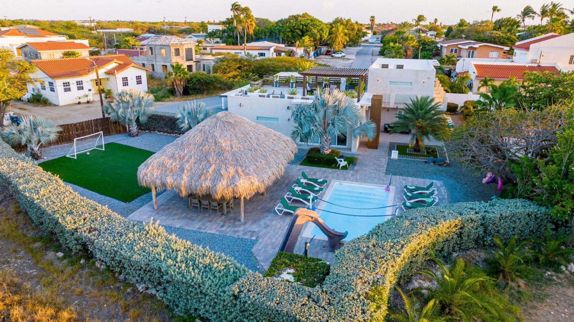 Koyari Modern Condos 9Br 7Ba Sleeps 26 W/ Pool And Roof Deck Palm Beach Екстер'єр фото