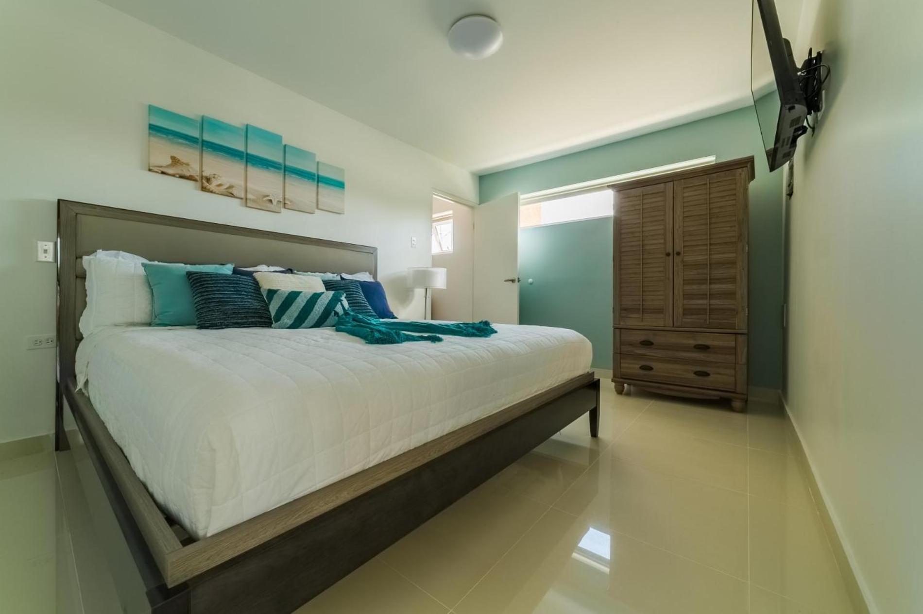Koyari Modern Condos 9Br 7Ba Sleeps 26 W/ Pool And Roof Deck Palm Beach Екстер'єр фото