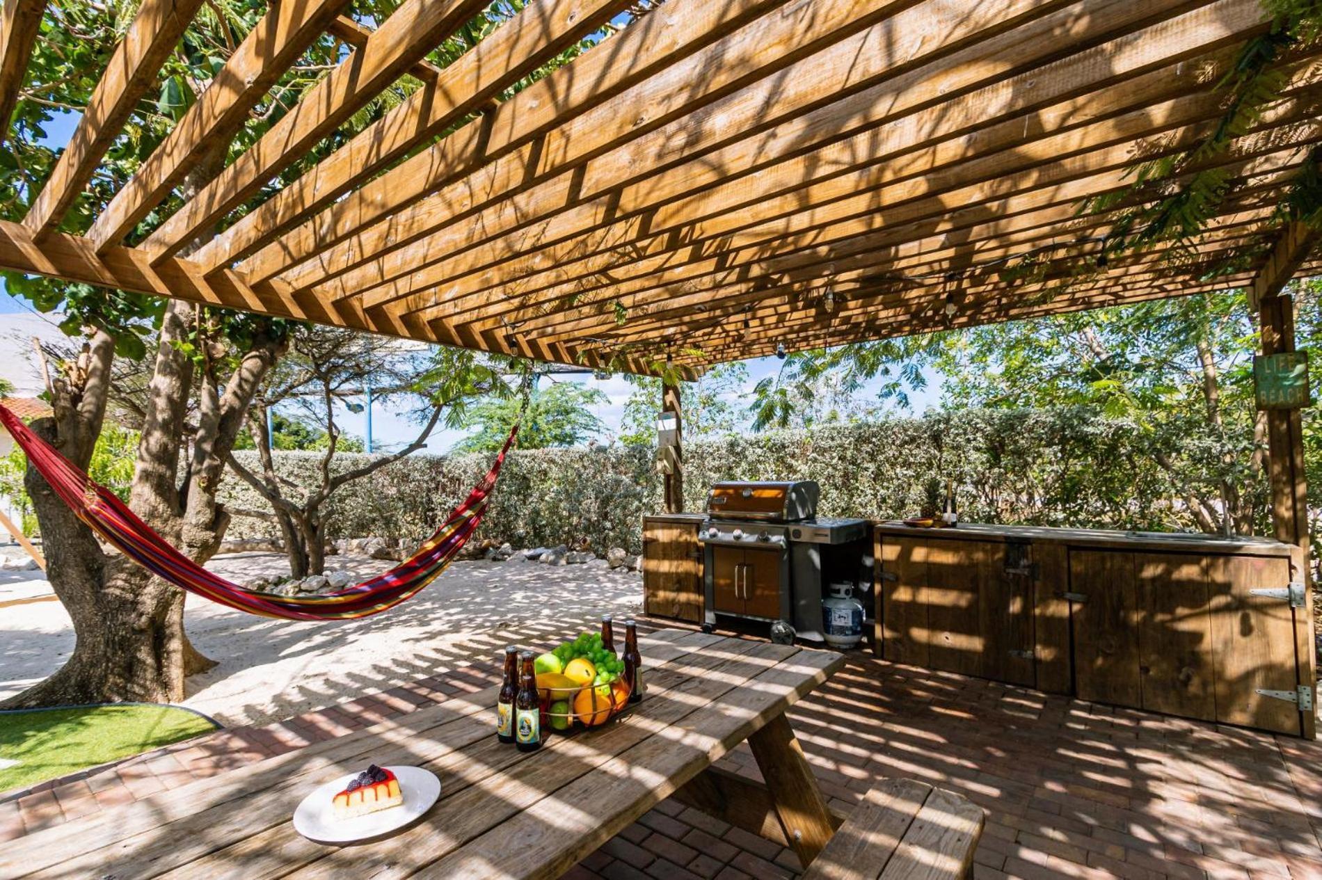 Koyari Modern Condos 9Br 7Ba Sleeps 26 W/ Pool And Roof Deck Palm Beach Екстер'єр фото